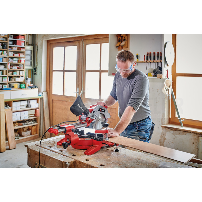 Einhell TC-SM 216 radiaal afkort- & verstekzaagmachine 1.600W 216mm