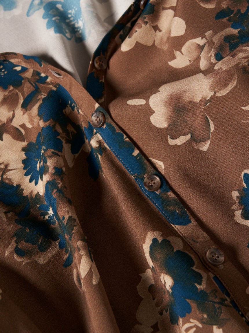 Vestido camiseiro floral