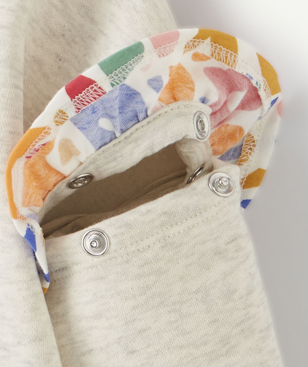 SWEAT ÉVOLUTIF FILLE GRIS EN FIBRES RECYCLÉES AVEC VOLANTS