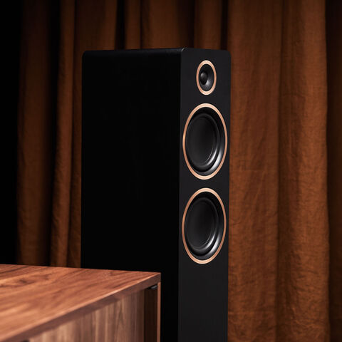 Argon Audio FENRIS A55 – krachtige, actieve vloerluidspreker Hout