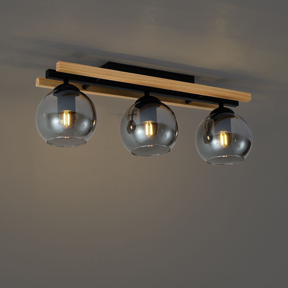 Moderne plafondlamp zwart met hout en smoke glas 3-lichts - Aleks