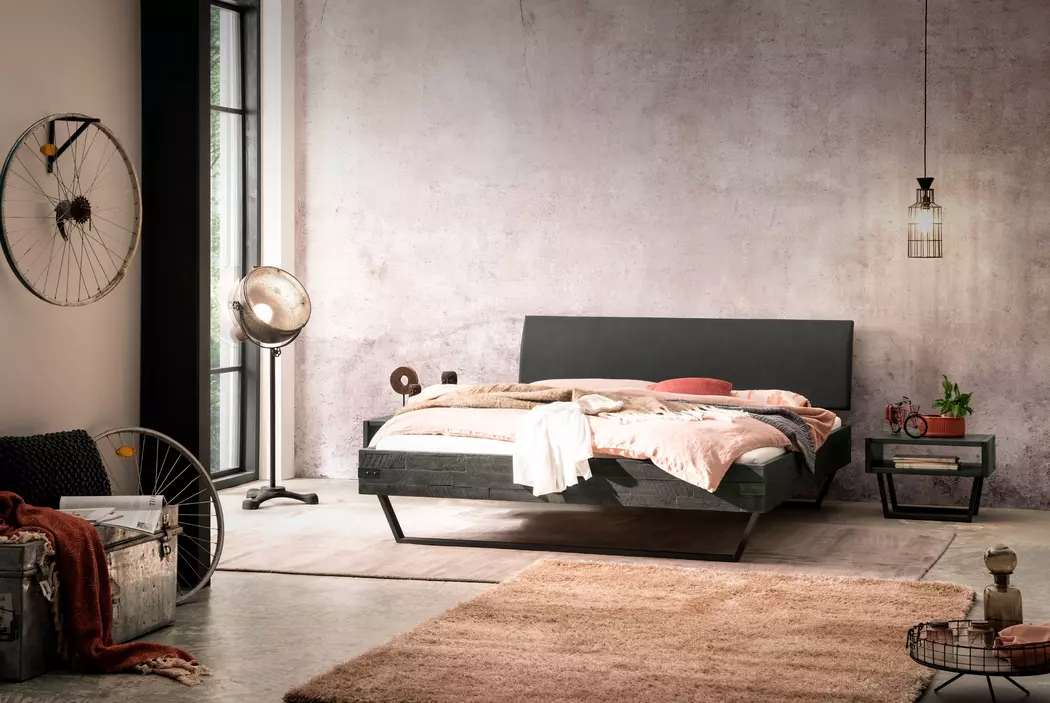 Massivholzbett Lecona 140 x 200 cm