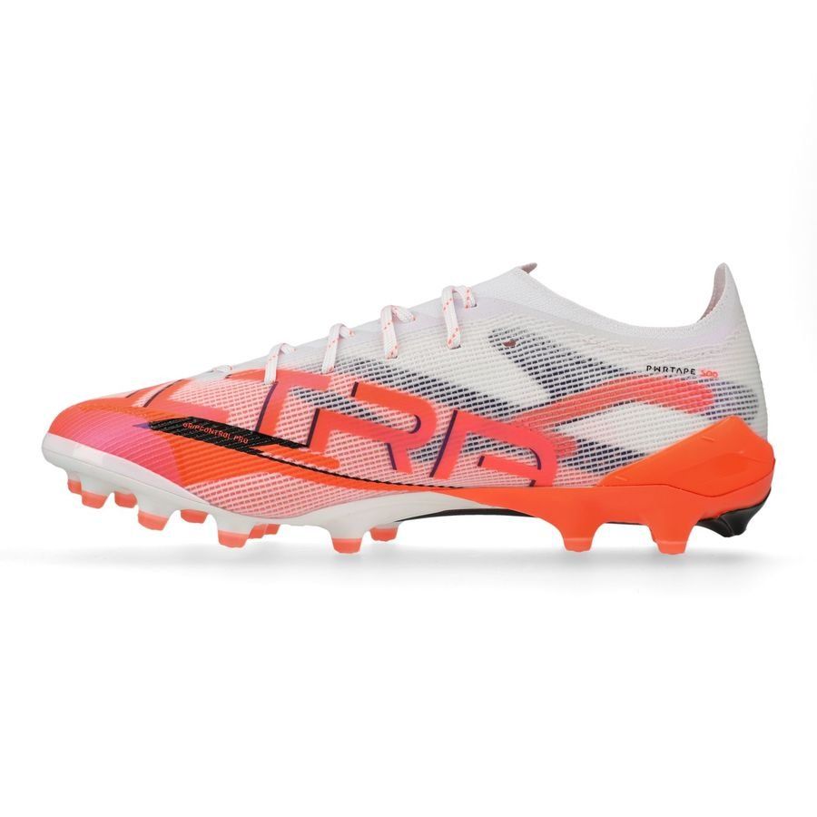 PUMA Ultra 5 Ultimate AG Unlimited - Blanc/Noir/Glowing Red