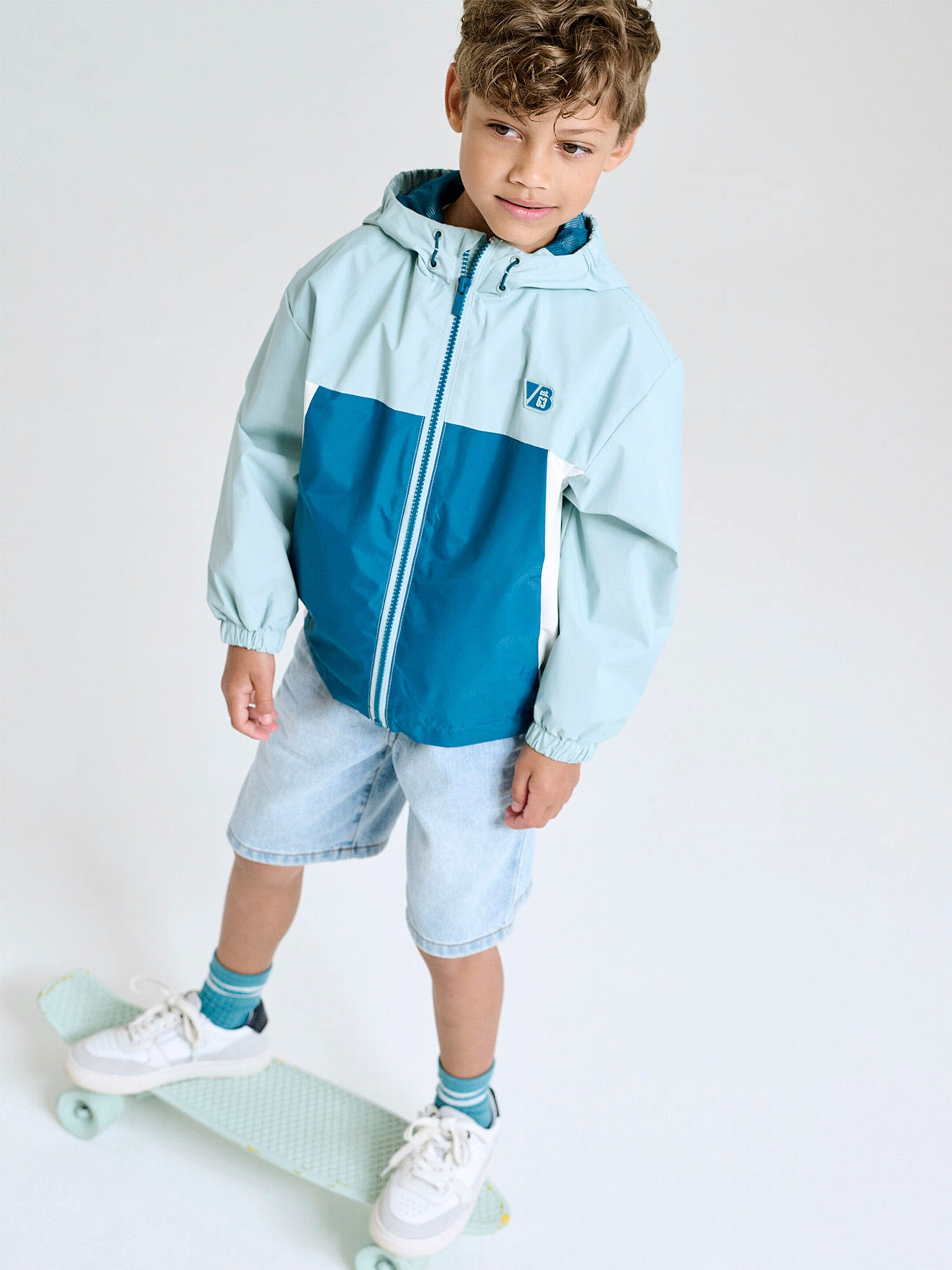 Vertbaudet Jungen Regenjacke mit Recycling-Polyester, Colorblock aqua