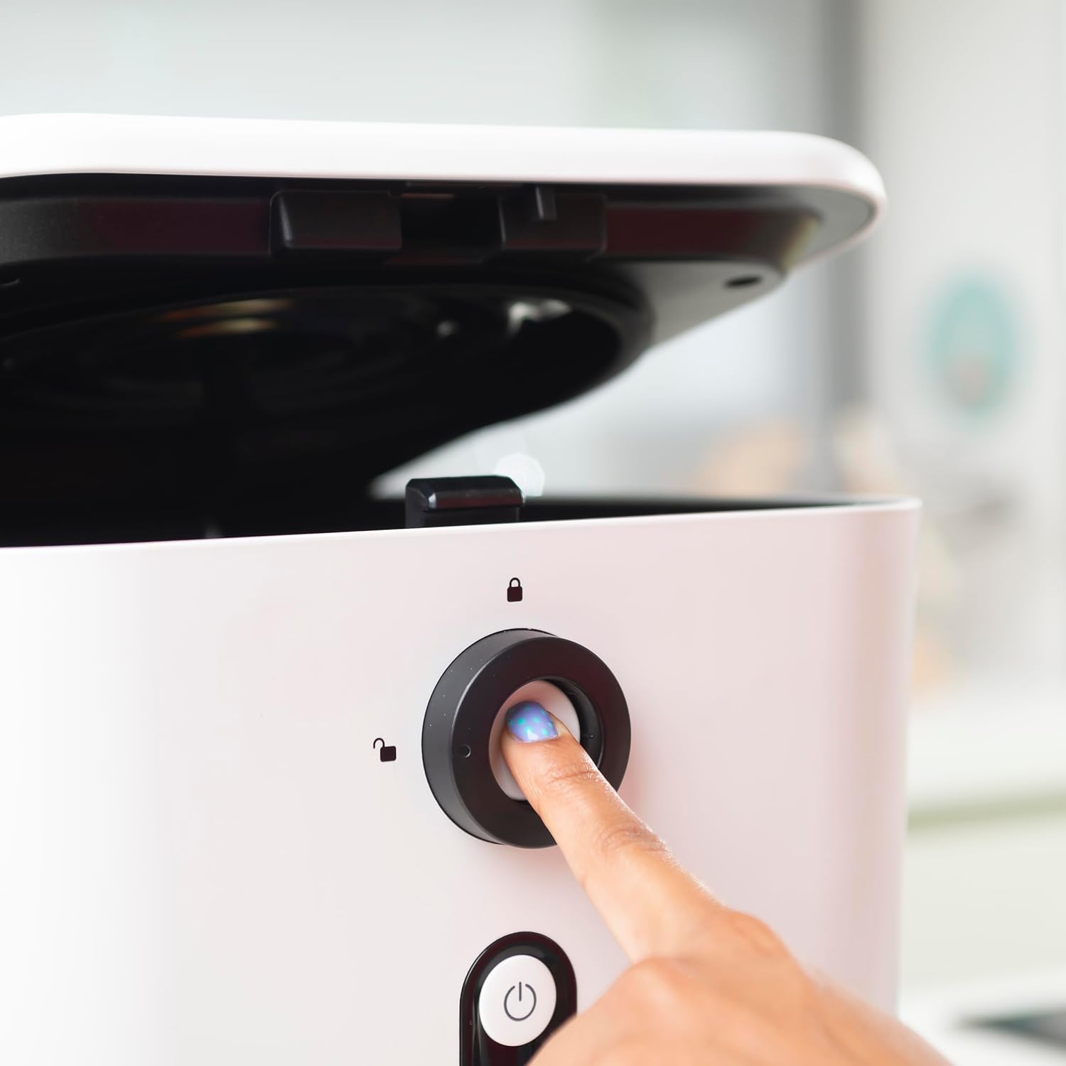 InnovaGoods® 3 Liter elektrischer Küchenkomposter, idealer Komposter für das Recycling von organischen Abfällen, geruchloser Abfalleimer, elektrischer Komposter mit Antihaftbeschichtung.