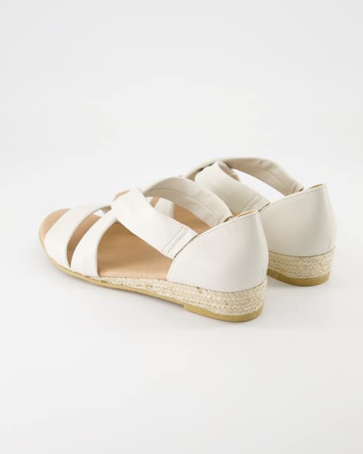 Terry Isabella Sandalen in Beige
