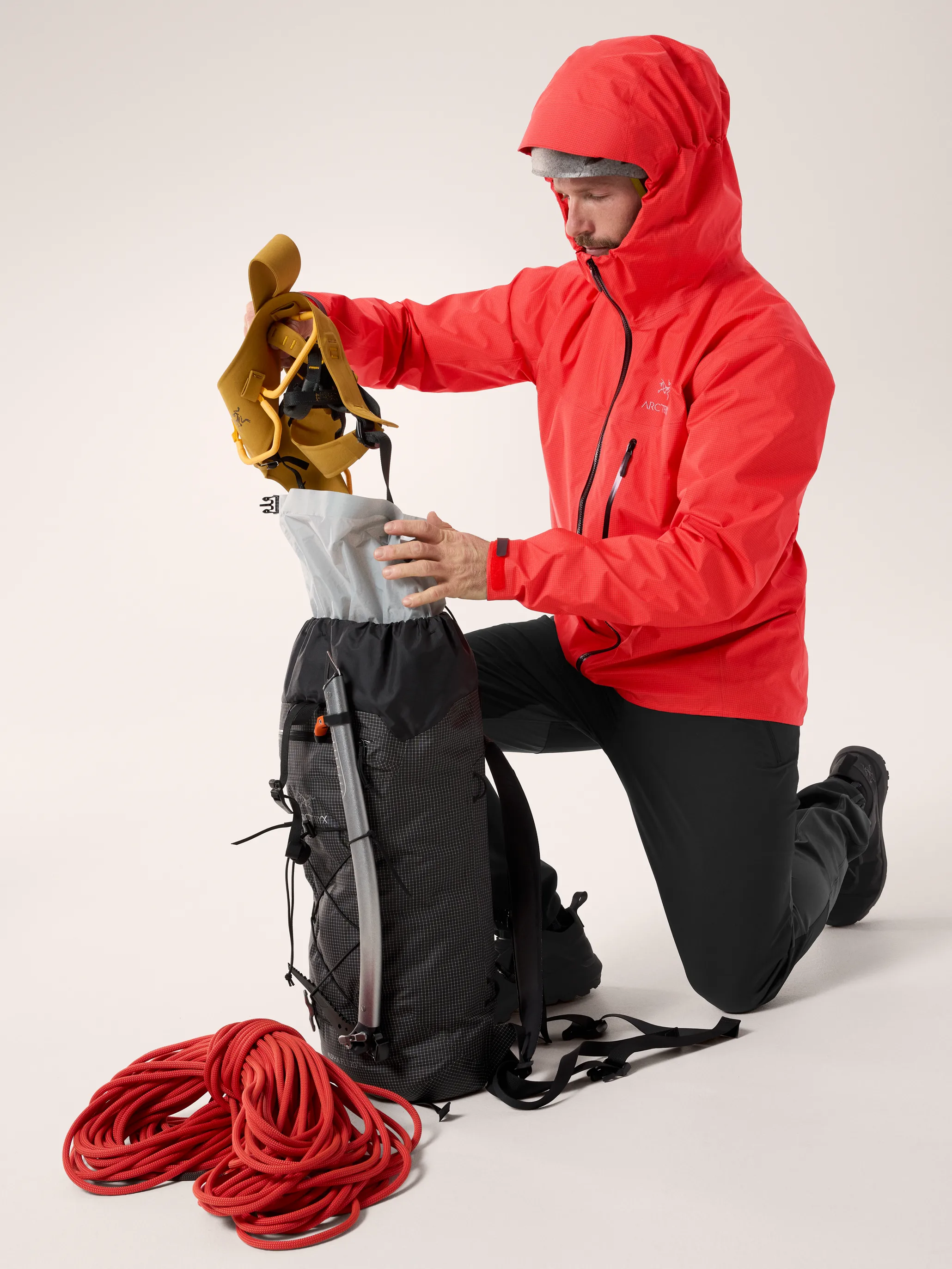 Arc'teryx Men's Alpha SV Jacket Dynasty/black