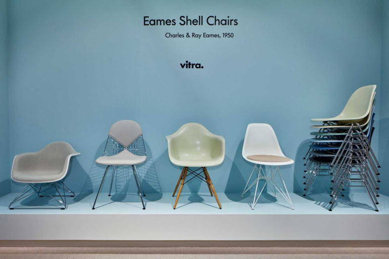 Vitra Eames DSR stoel wit gepoedercoat onderstel, Ice Grey