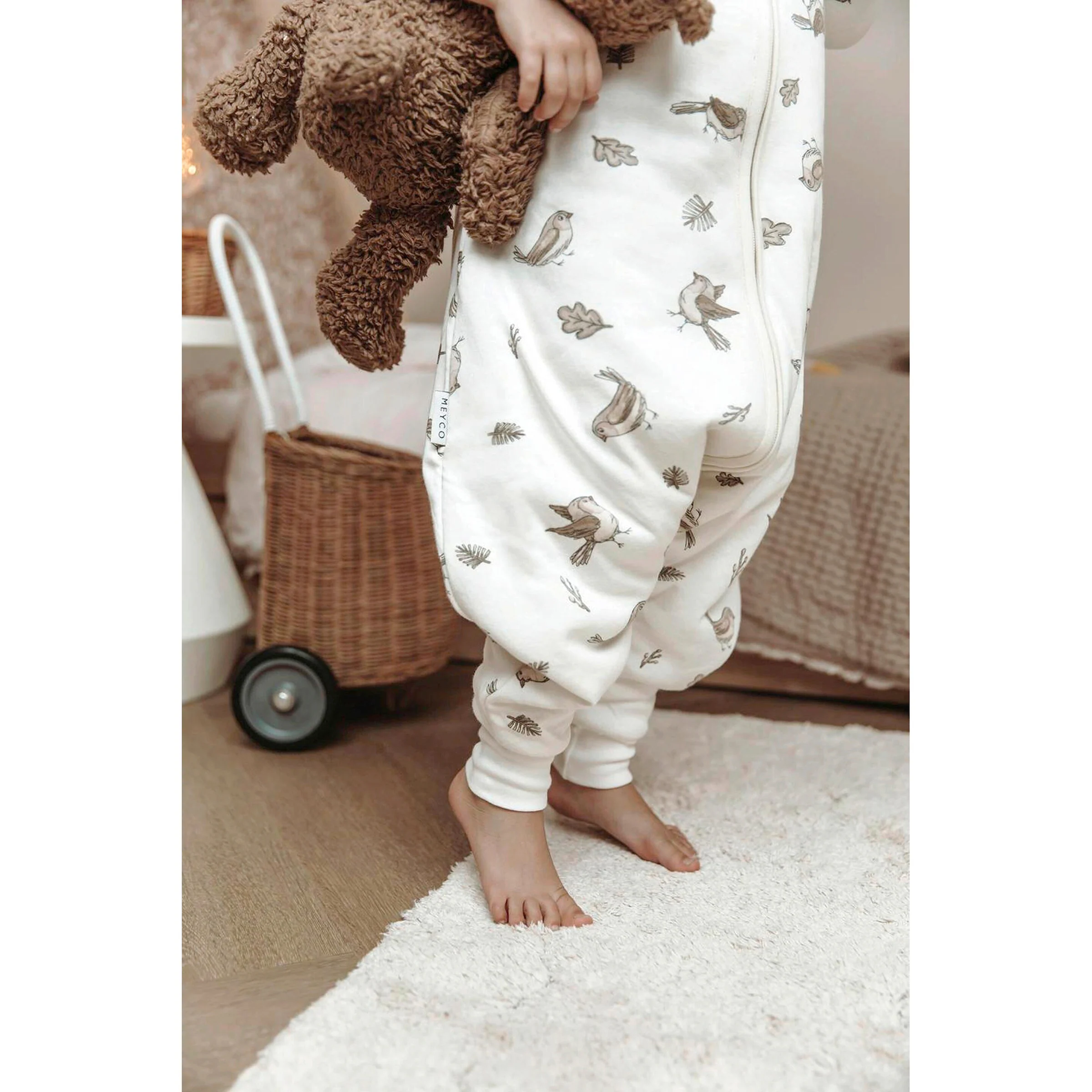 Meyco Baby Ganzjahres-Sleepoverall mit Ärmeln 2.5 TOG Vögel / Multicolour
