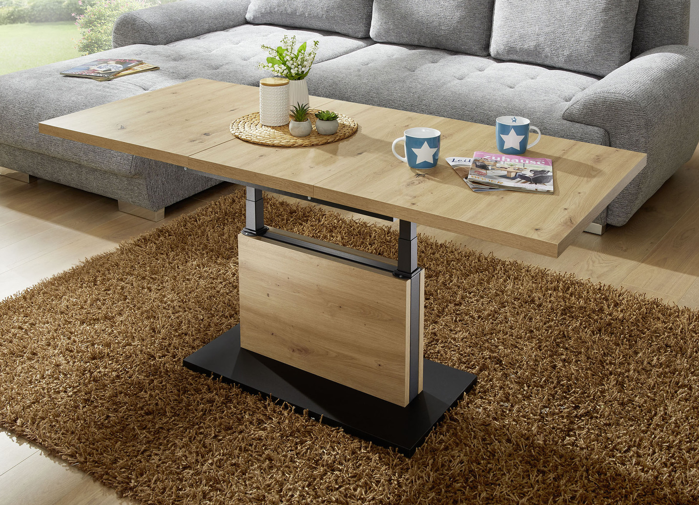 Couchtisch mit raffinierter Liftfunktion