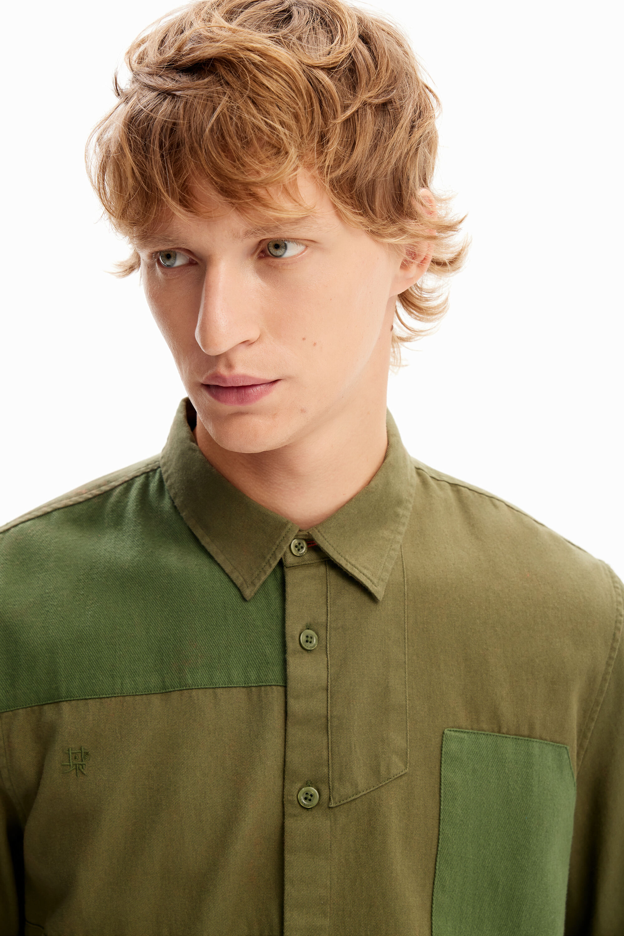 Camisa de sarja com apliques