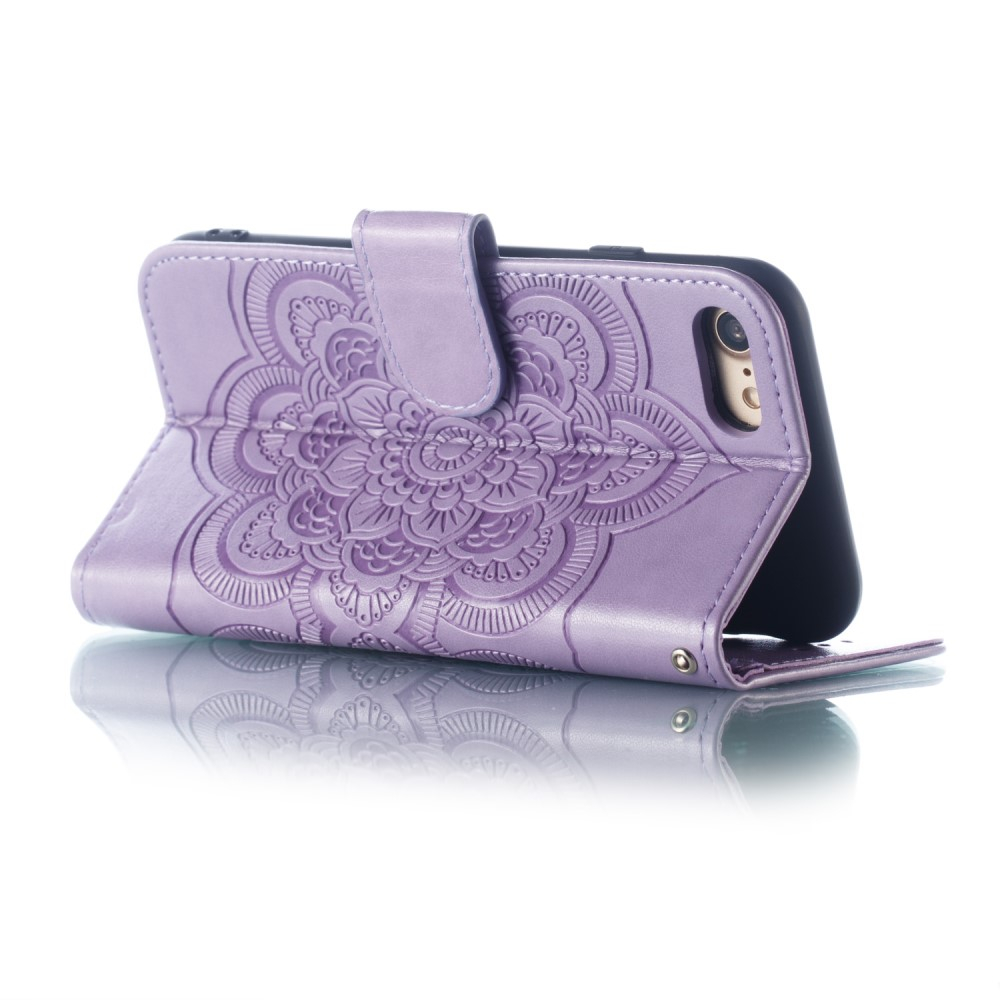 iPhone SE (2022/2020) / 8 / 7 Leder Tasche Wallet - Mandala Flowers Imprint in Lila
