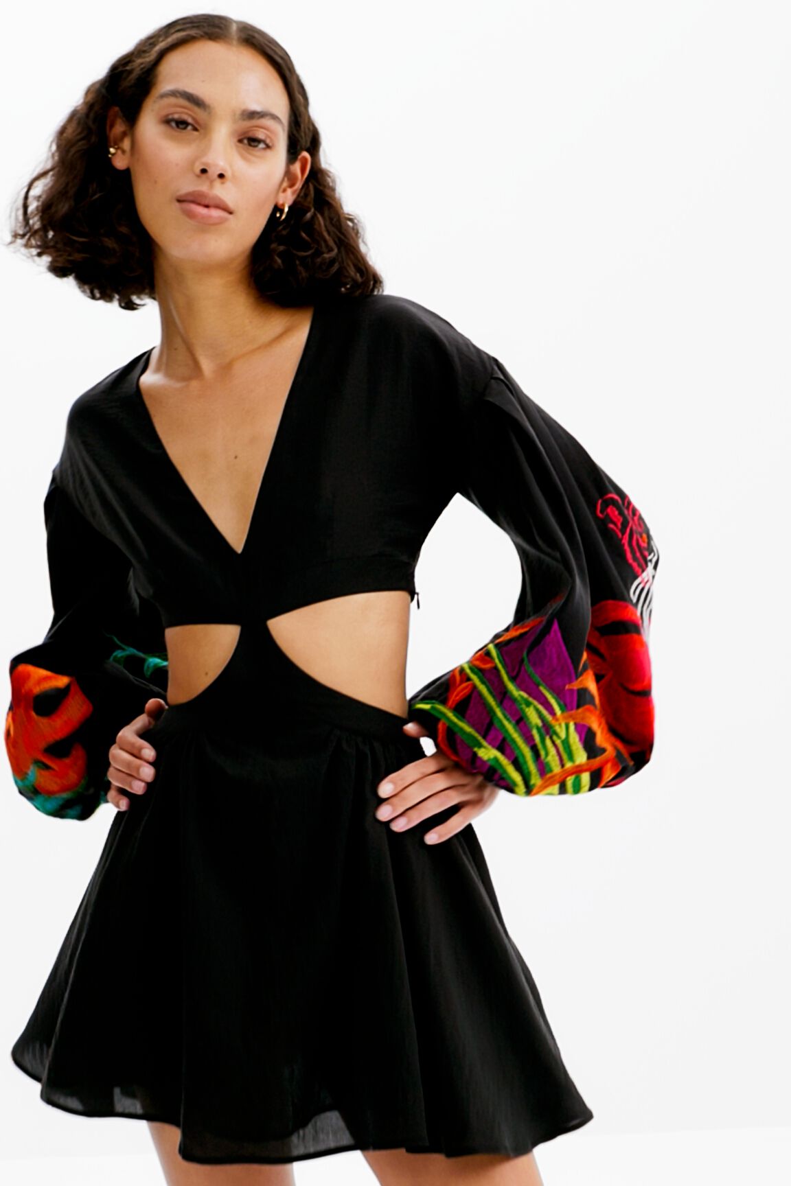 Robe courte découpes Stella Jean