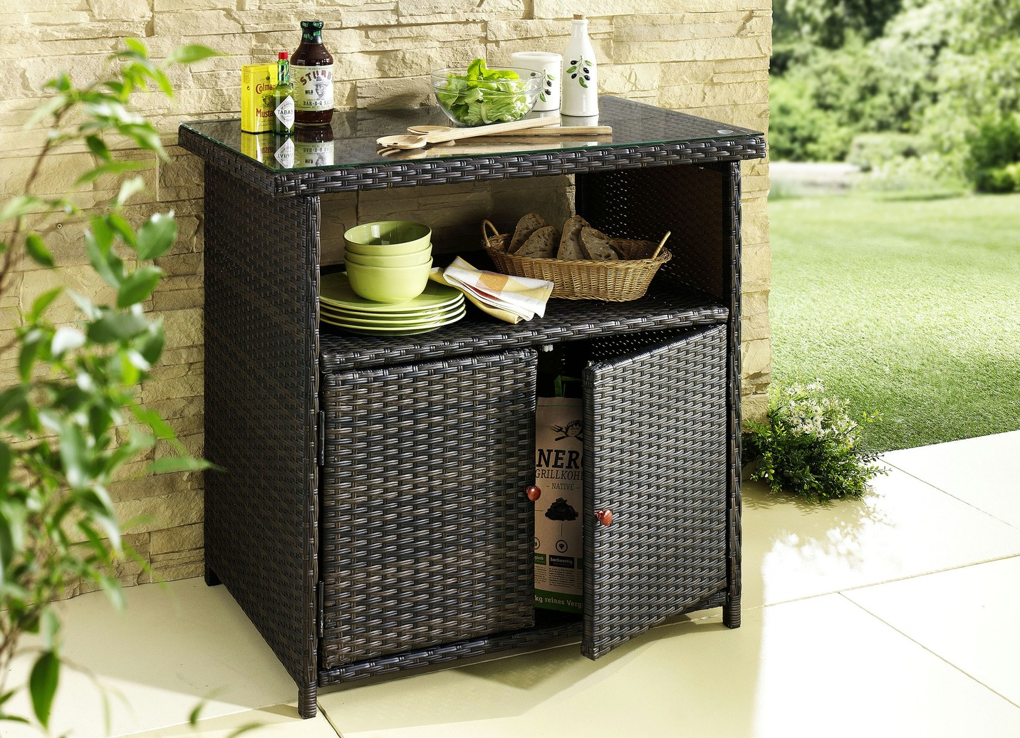 Praktisches Sideboard für Garten oder Terrasse