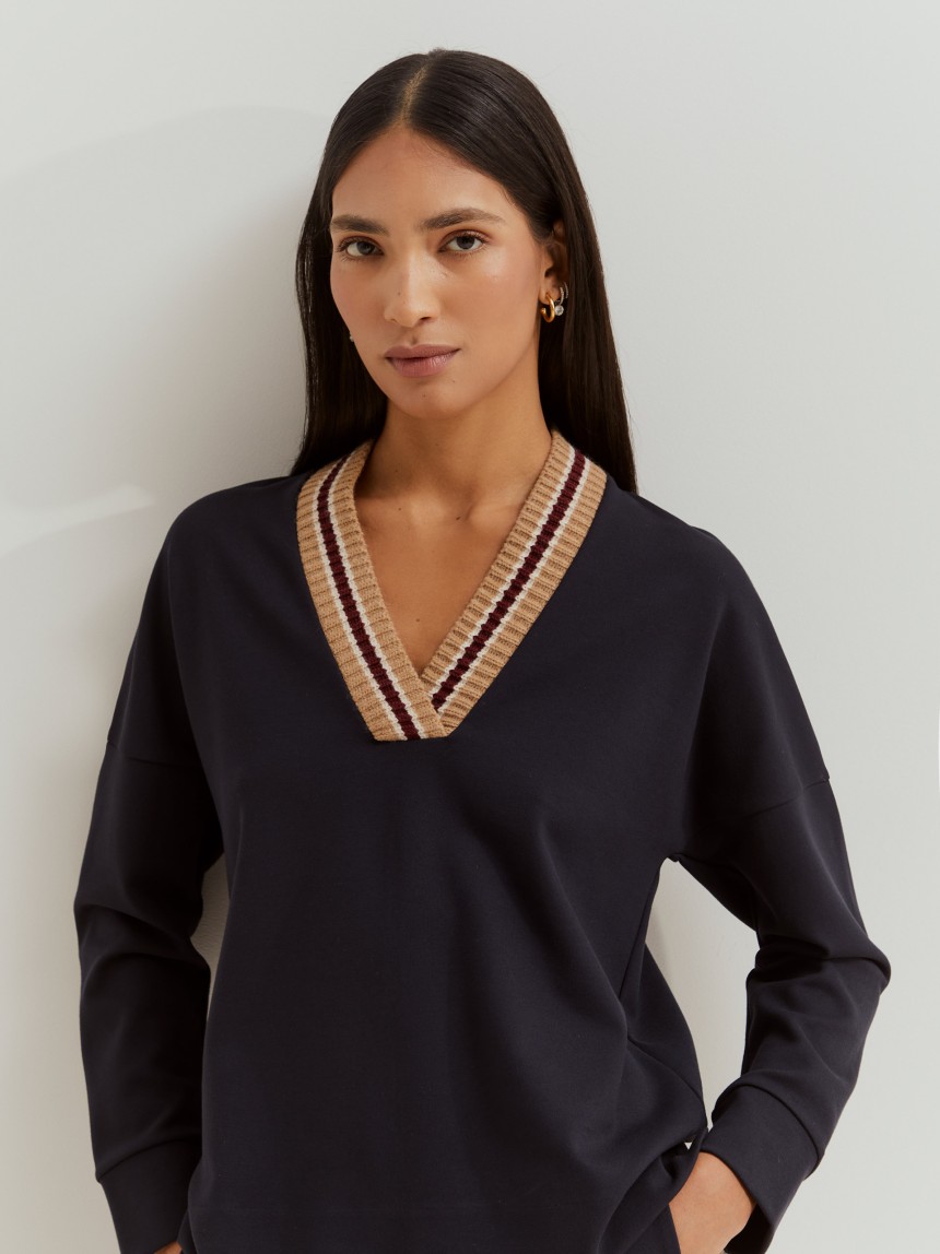 Camisola malha decote em V