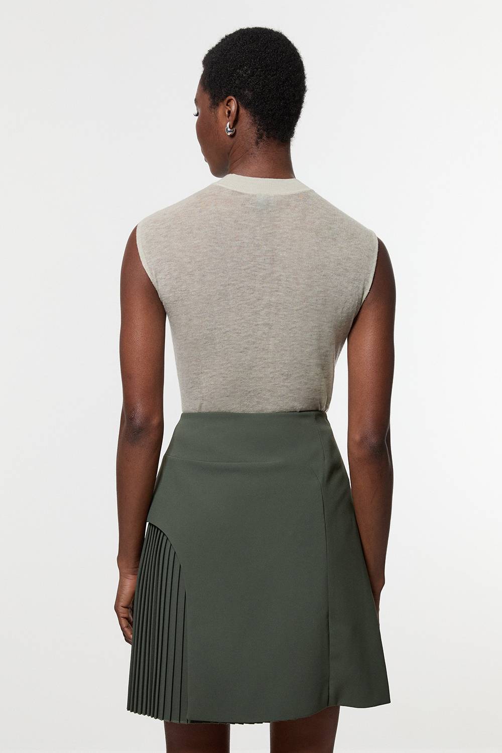 KarenMillen Mini-jupe Plissée Ajustée avec Détail Boucle