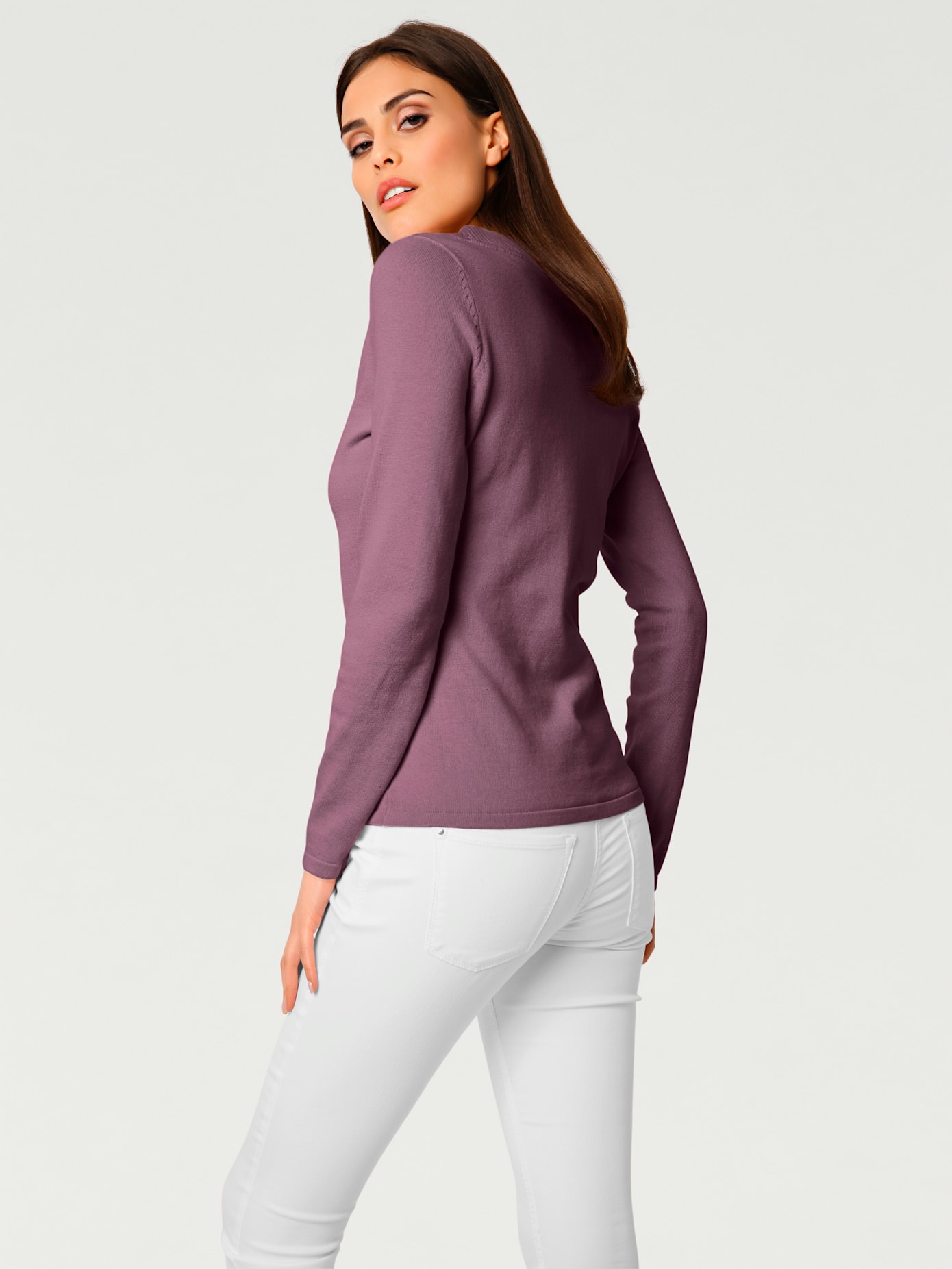 Joli pull basique à encolure en v