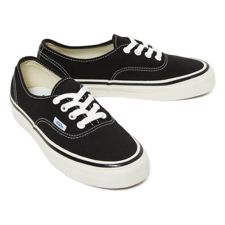 Vans Baskets Authentic 44 DX - Collection Adulte  | Noir