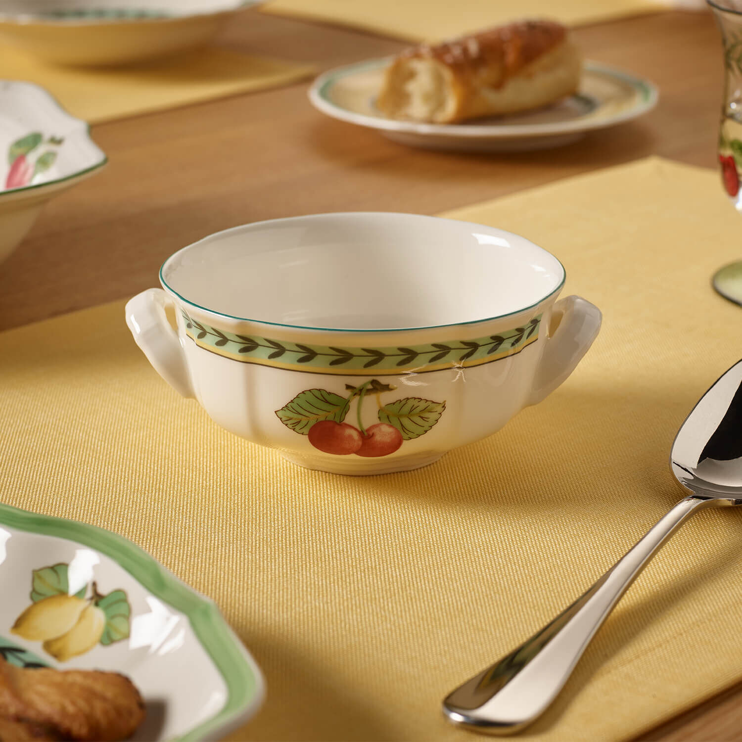 French Garden Soup cup Multi-colored, 5.7'' x 4.8'', Premium Porcelain