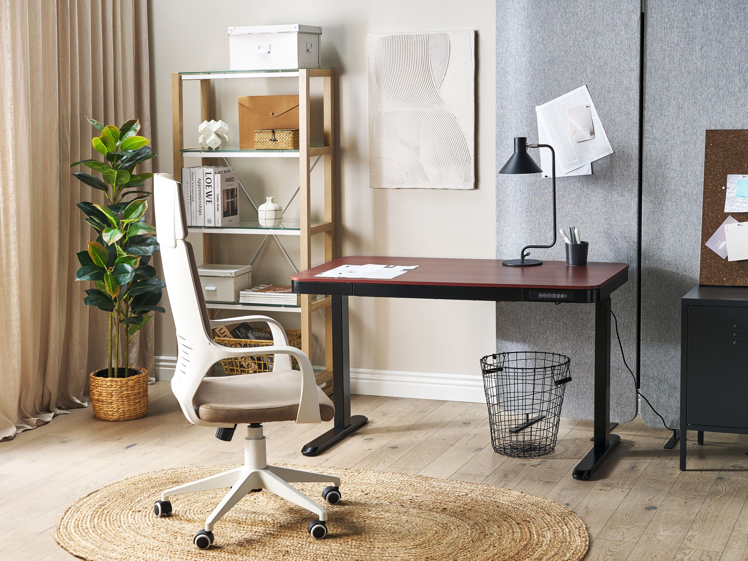 Beliani-KENLY -Verstelbaar bureau-Donkere houtkleur-120 cm-Vezelplaat