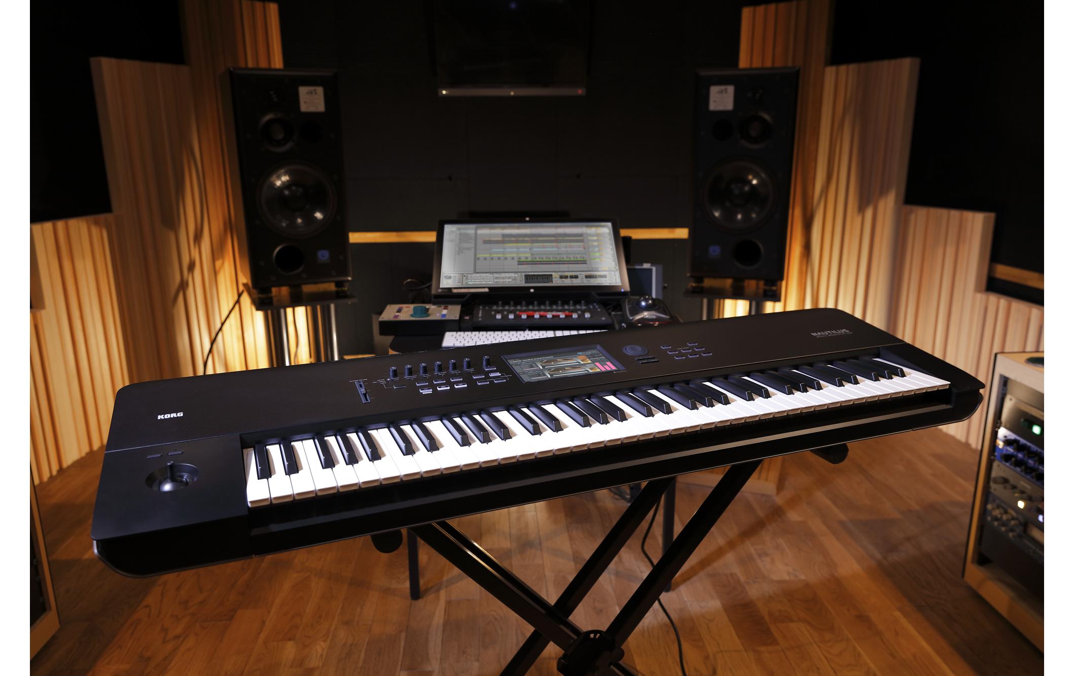 Workstation NAUTILUS 73<br>Synthesizer Workstation mit 73 Tasten