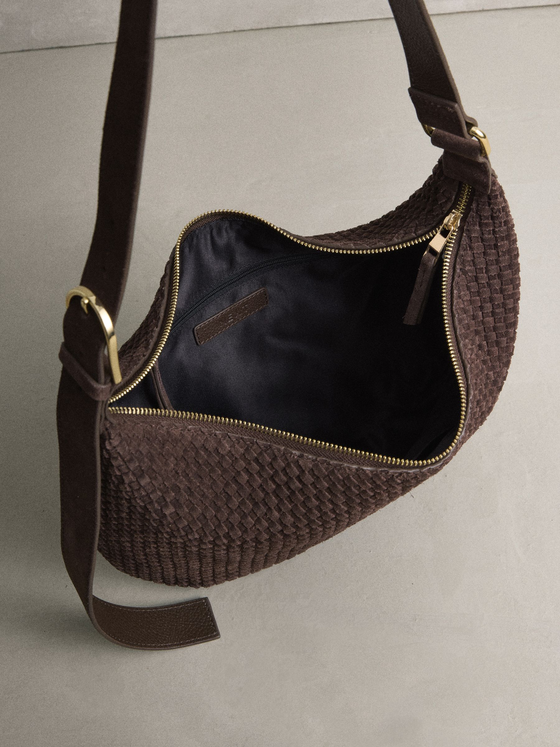 Chocoladebruin - N. Premium Suede Sling Weave Schoudertas