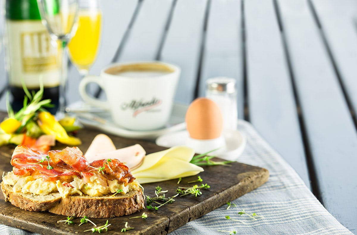 Frühstück & Stadtführung Regensburg für 2