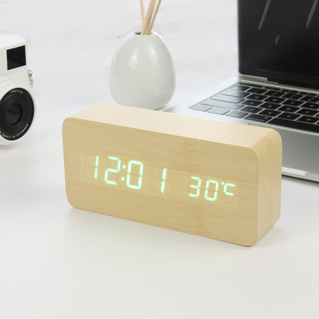 Digitalt LED vækkeur Sort