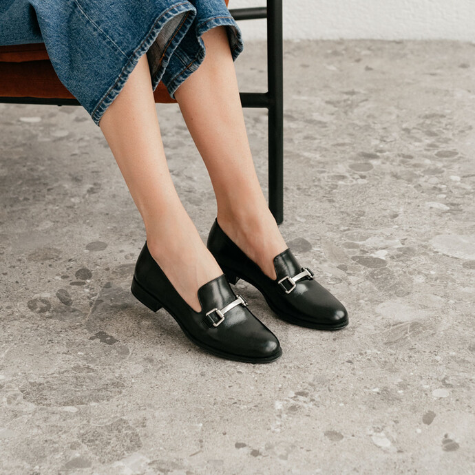 Mocassins à mors et bouts ronds  en cuir noir