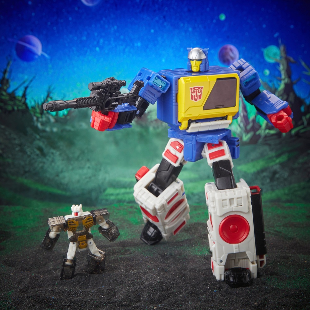Transformers Legacy Evolution Twincast und Autobot Rewind Actionfiguren