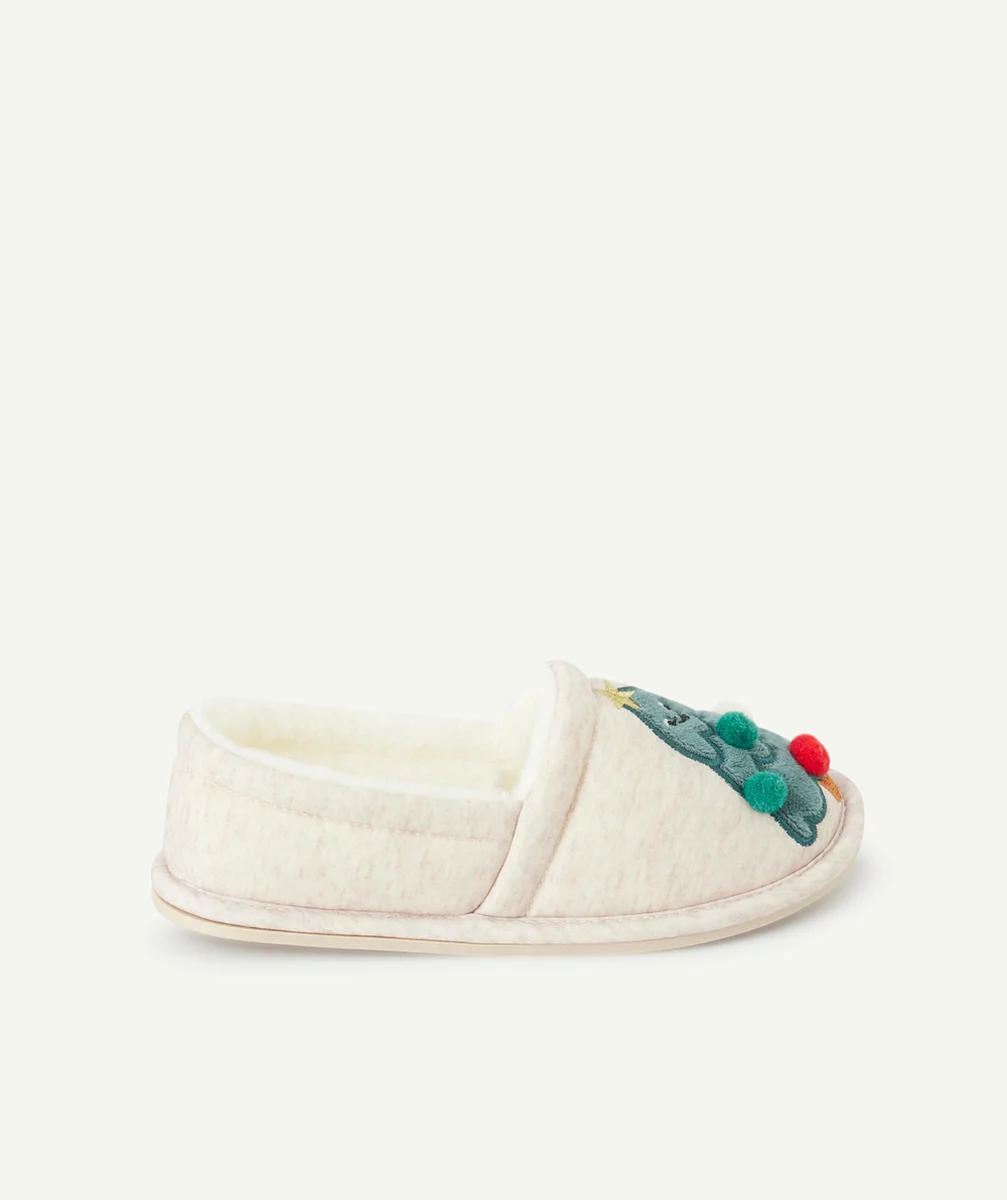 CHAUSSONS ENFANT EN FIBRES RECYCLÉES ÉCRU CHINÉ THÈME SAPIN DE NOËL
