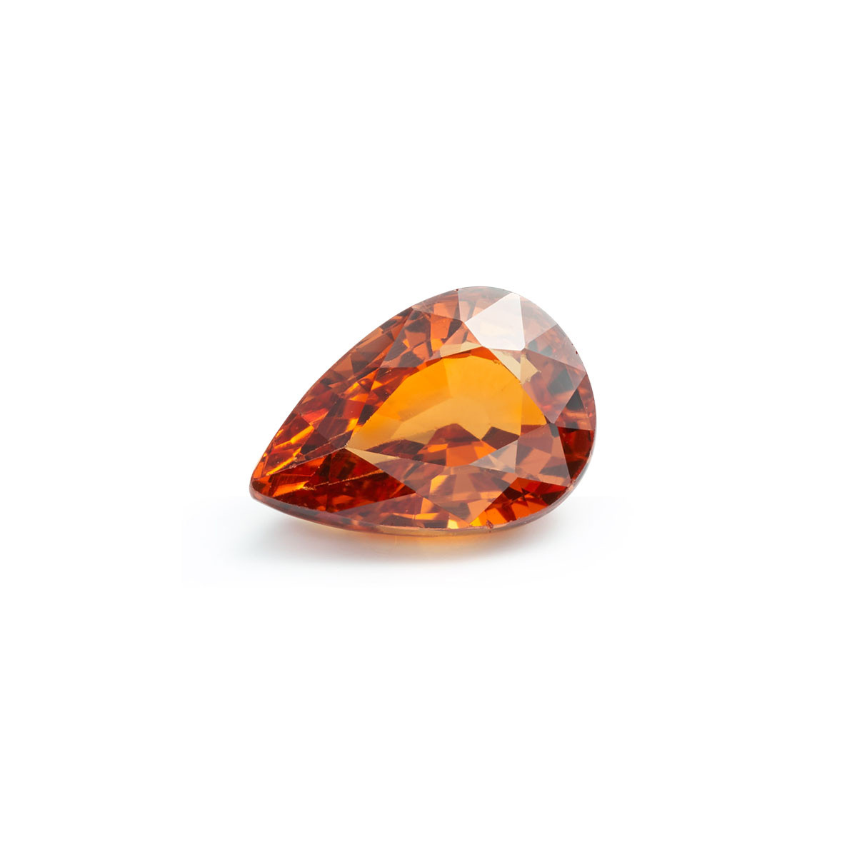 Grenat spéssartite rouge forme poire 2.39 ct