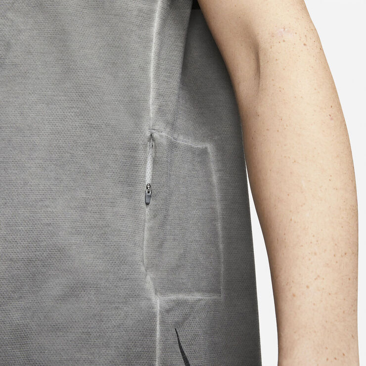 Nike Yoga Nomad Specialty Dyed T Shirt Grå