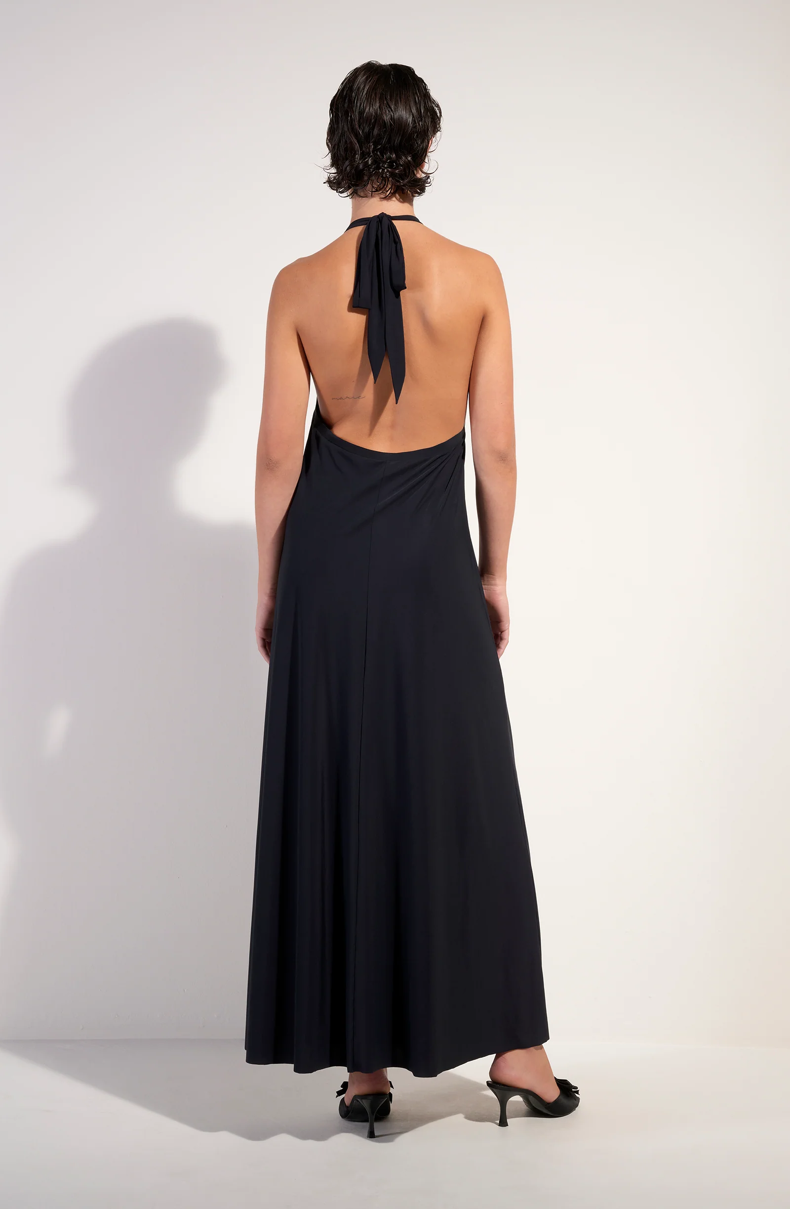 licie Robe longue dos nu en voile extensible noire Noir