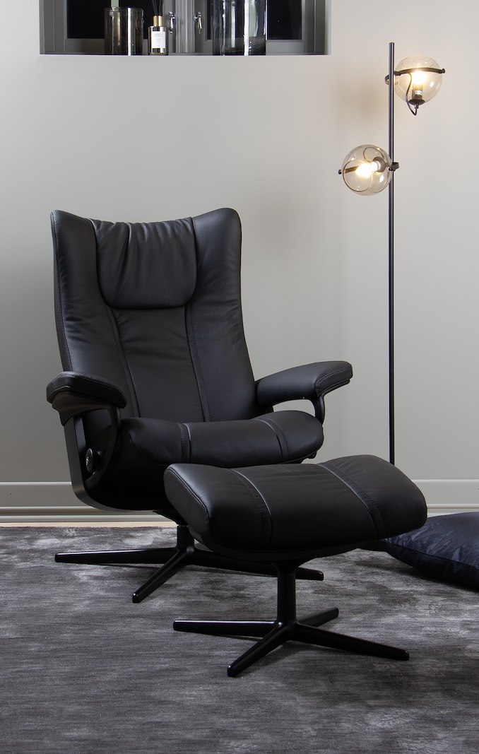 Wing lenestol I hud Batick Black - Cross Matt sort - Sort beiset