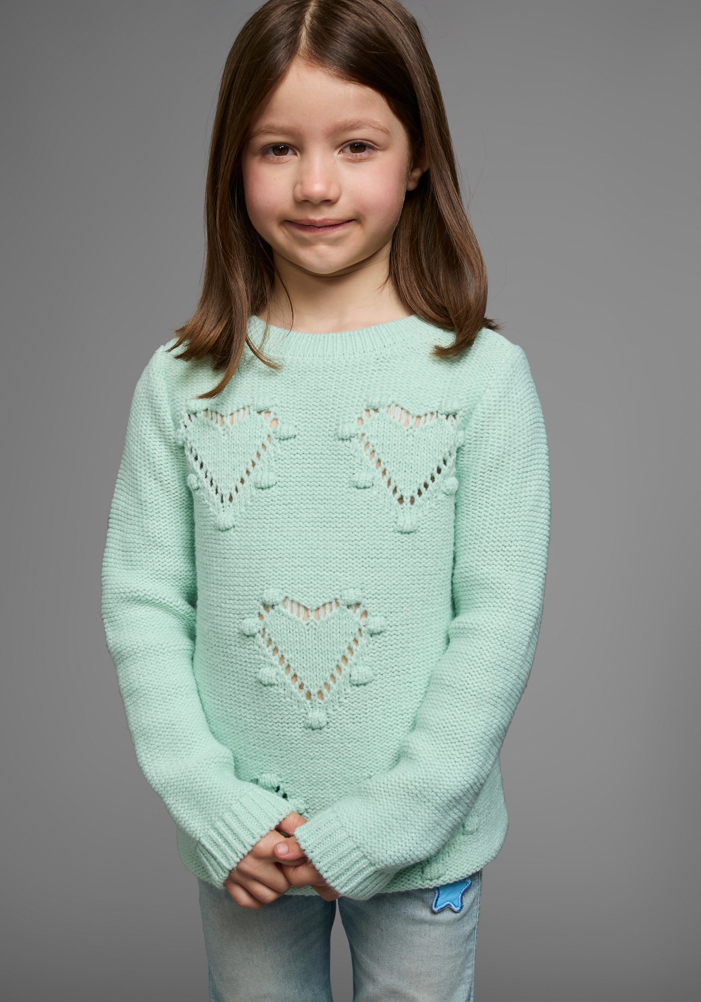 KIDSWORLD Strickpullover »Pulli für kleine Mädchen«, gestricktem Herzchenmuster