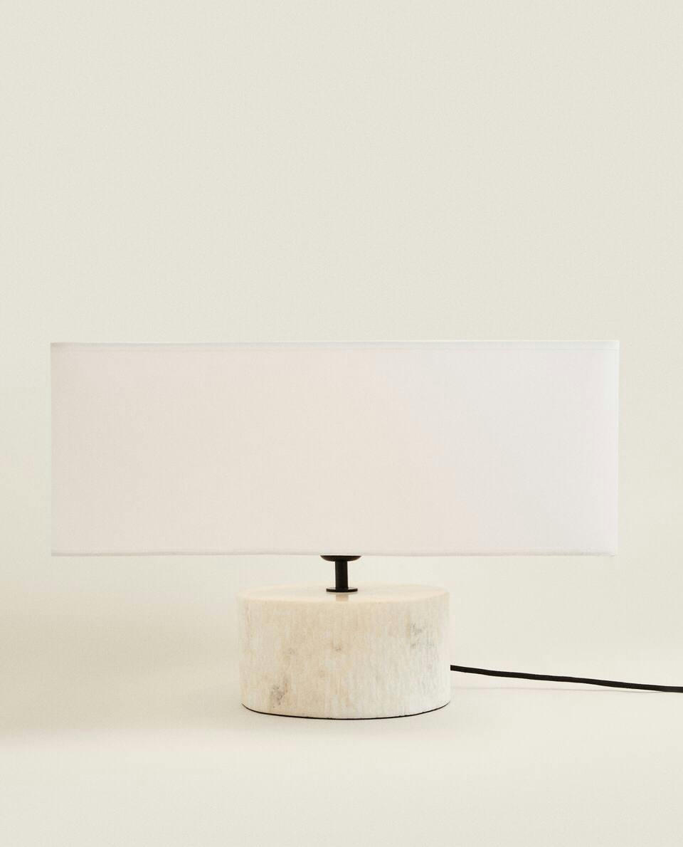 LUMINÁRIA COM BASE DE MÁRMORE X STUDIO NICHOLSON
