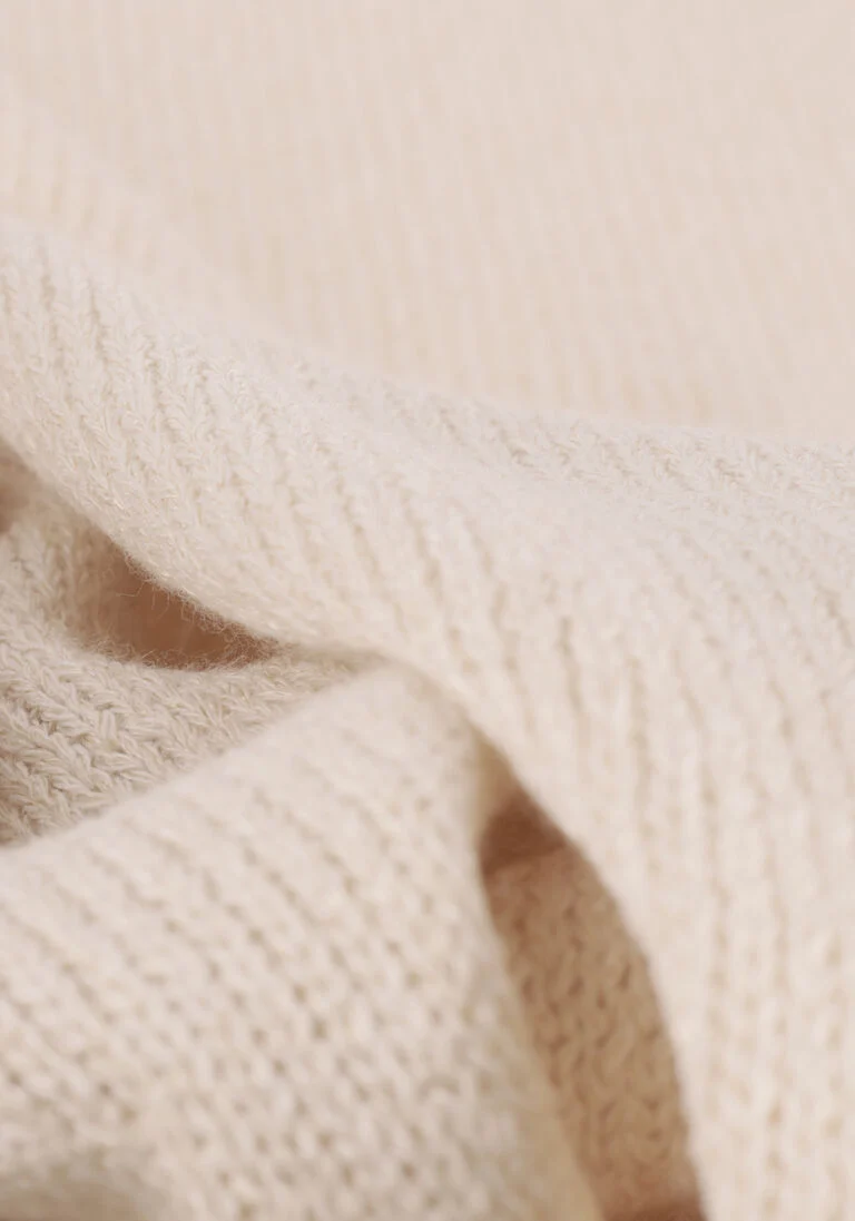 KNIT-TED zand knit-ted trui dewy
