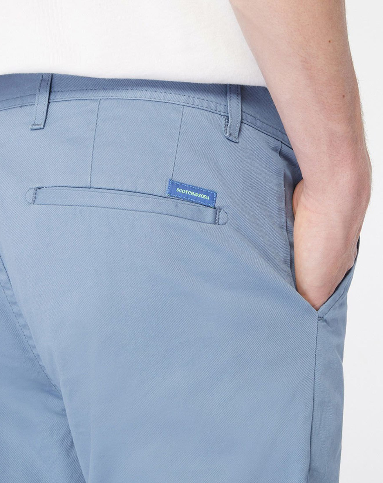 Scotch & Soda Pantalon Chino Super Slim Fit en Coton Bio mélangé Stretch bleu ciel