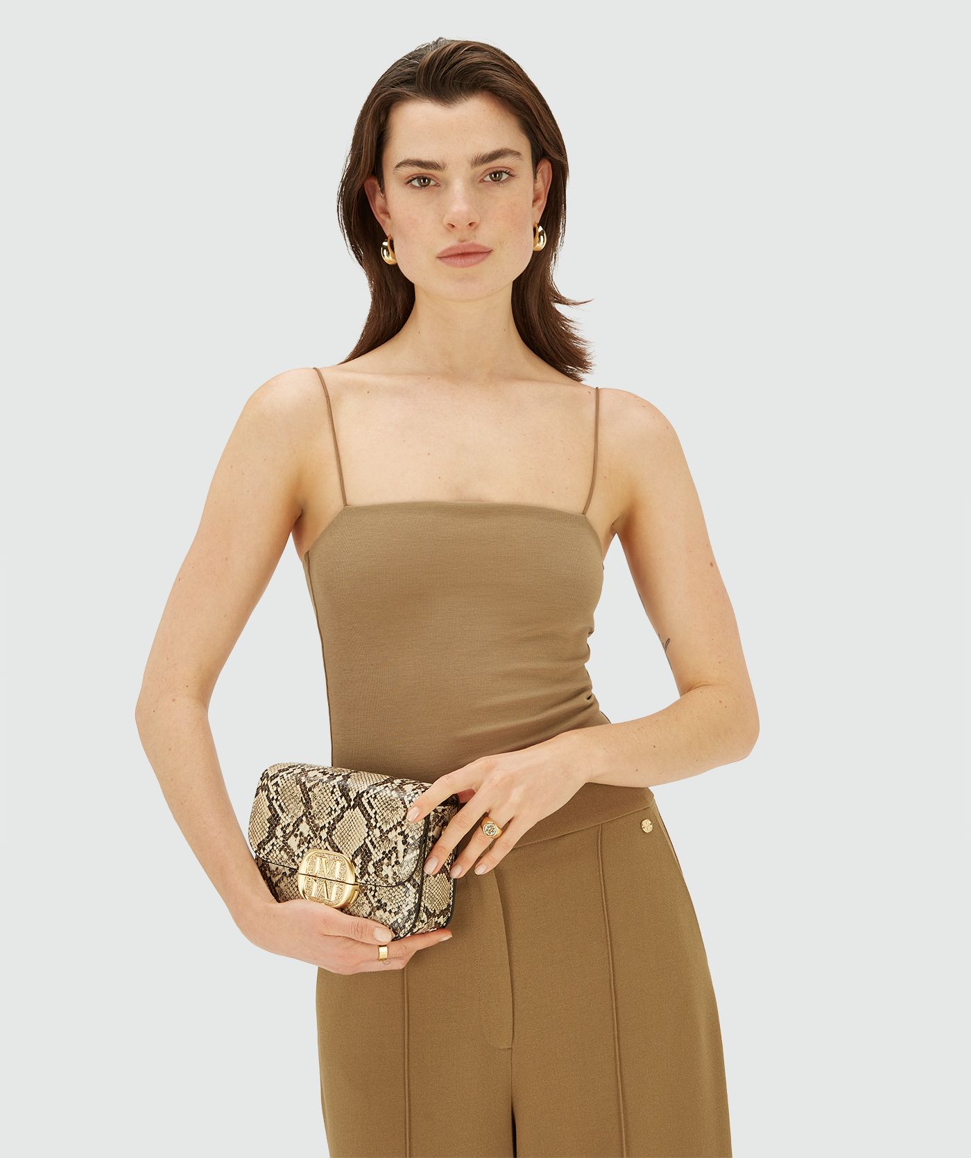 JV-YVE slim fit body - light khaki