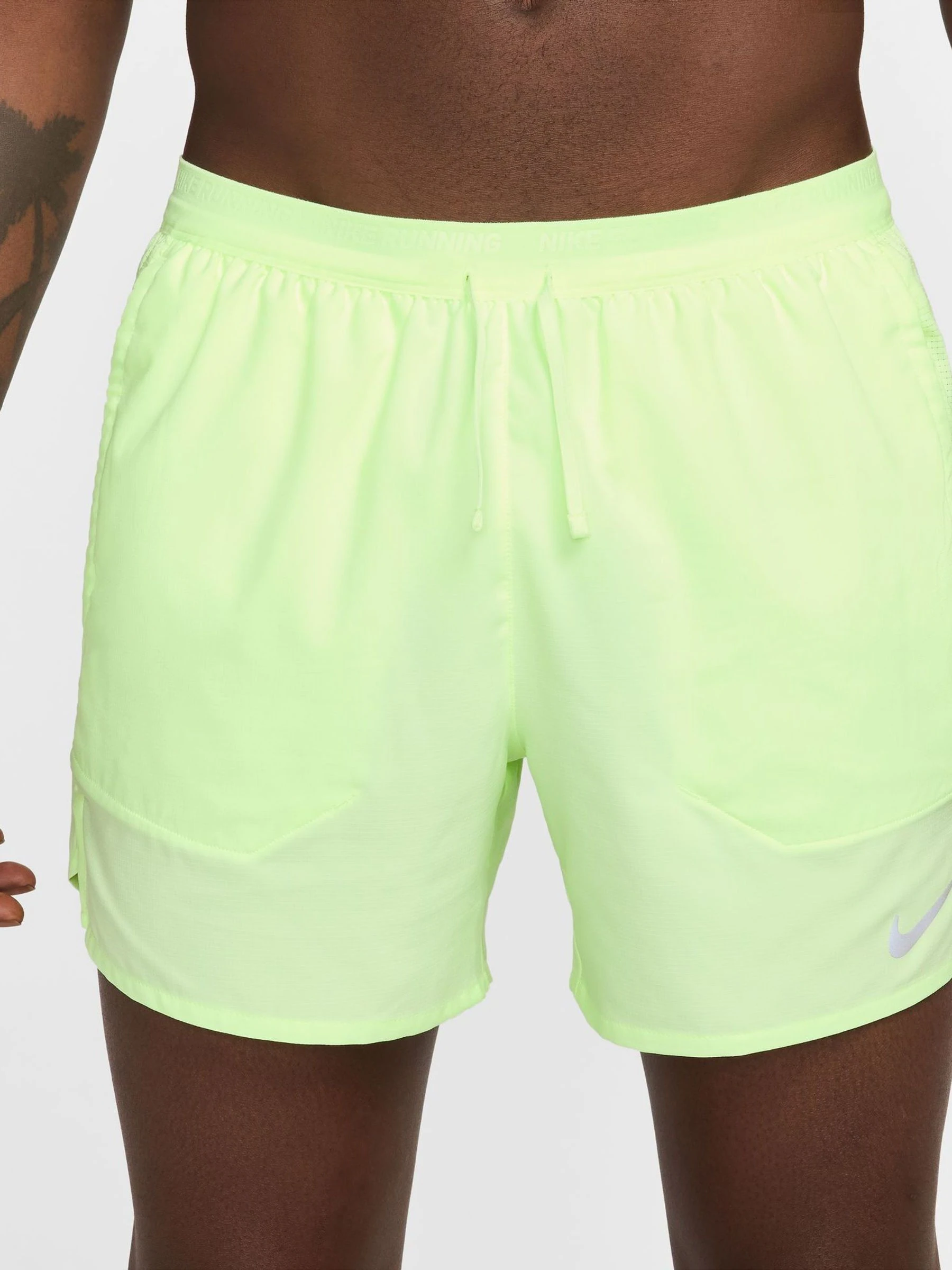 Limoengroen - 5 inch - Nike Dri-FIT Stride hardloopshort