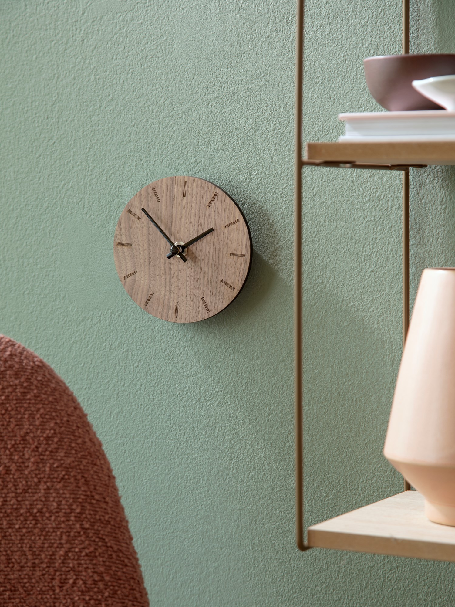 Vægur Walnut Ø12 | Valnøddefiner. Ø12. | Dark Wood | Hemverk