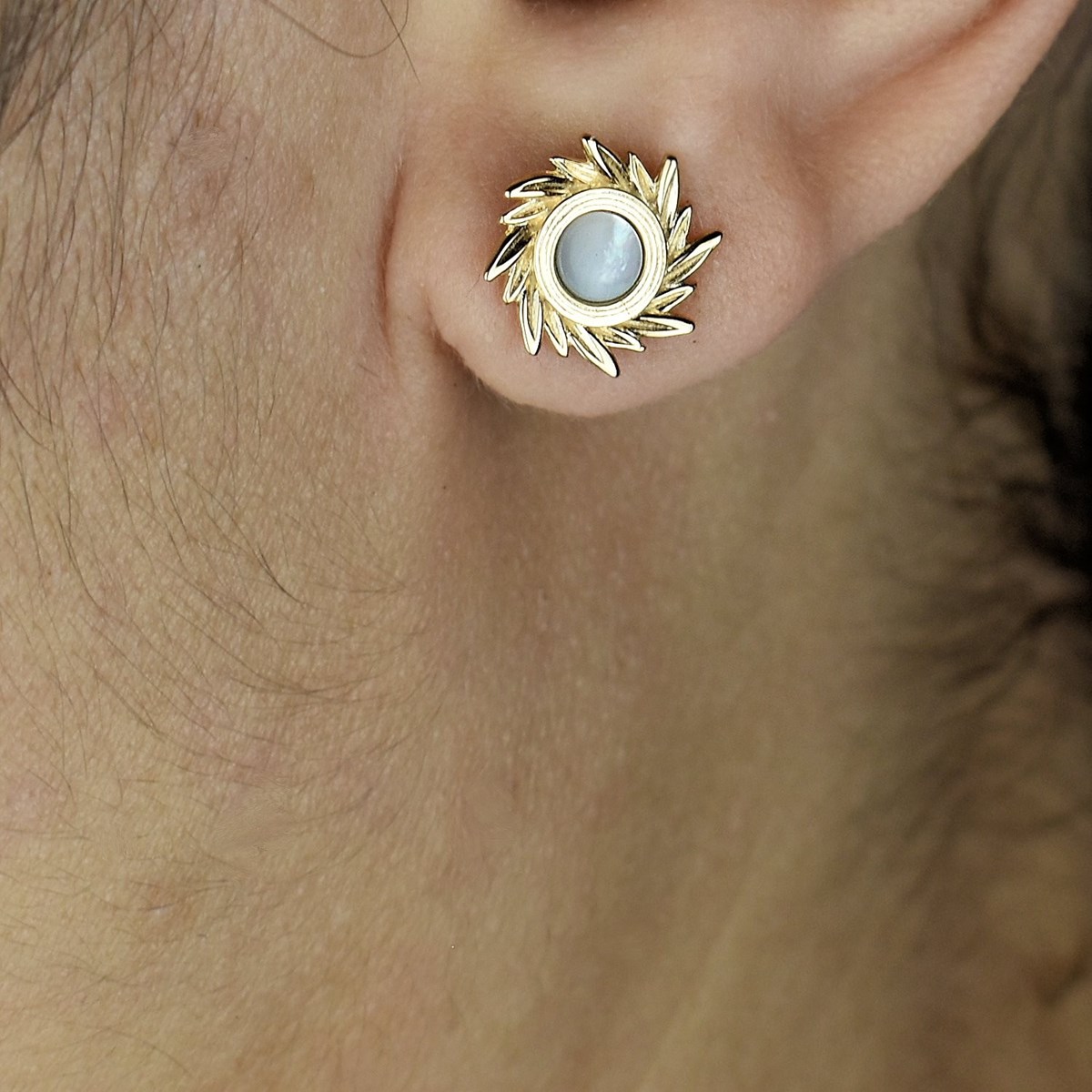 Boucles d'oreilles soleil de nacre Plaqué OR 750 3 microns