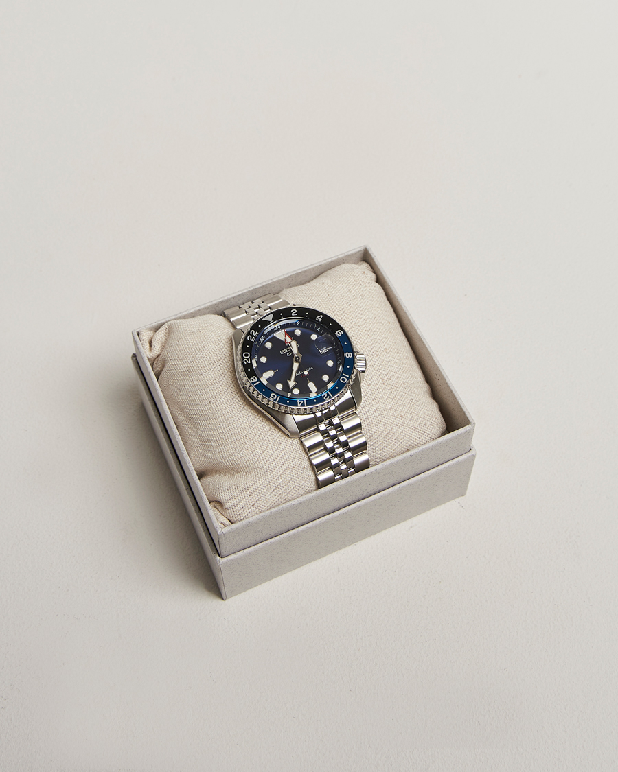 Seiko 5 Sports Automatic GMT Diver Steel 42mm Blue Dial