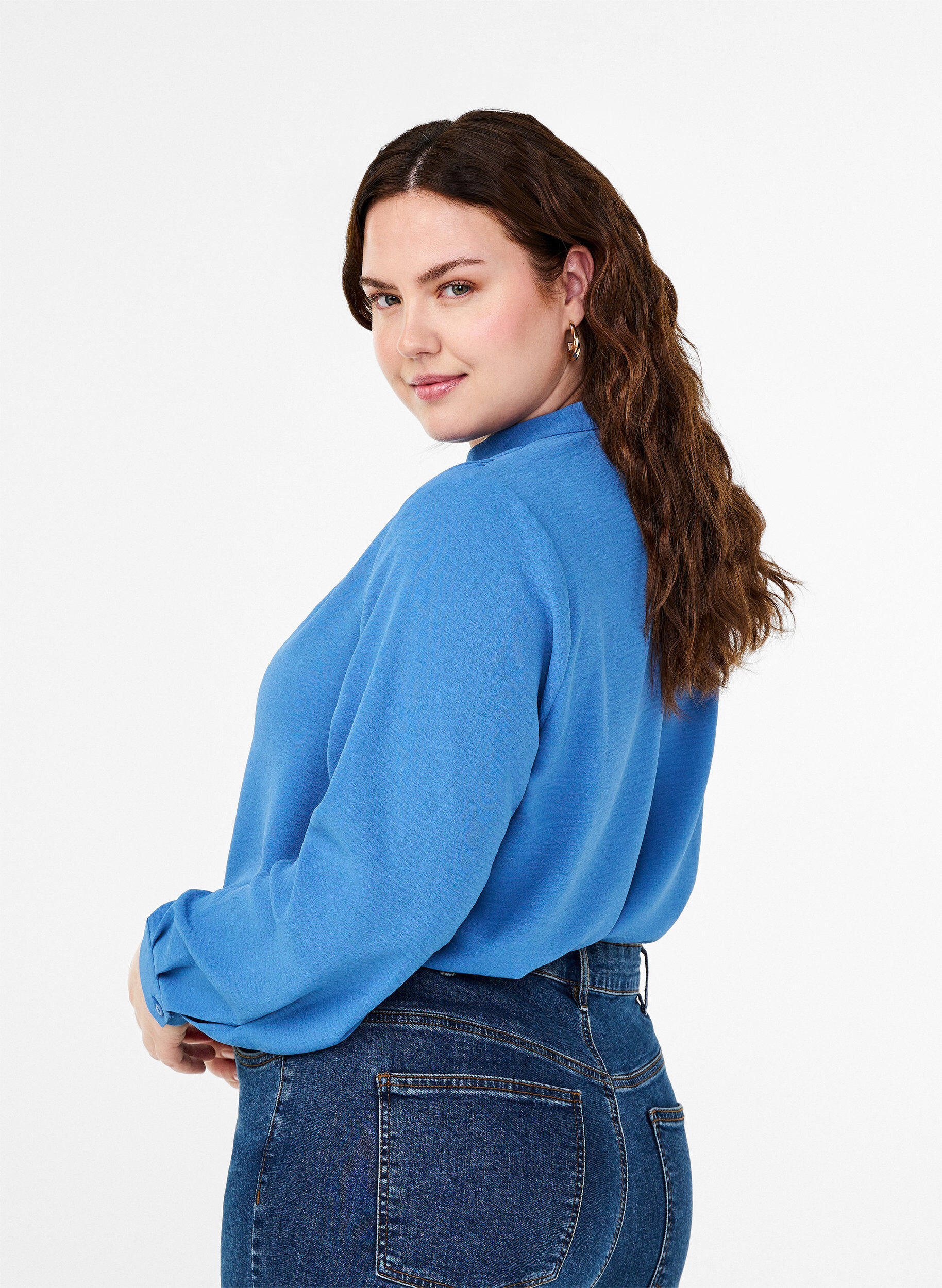 Langærmet skjortebluse med v-hals