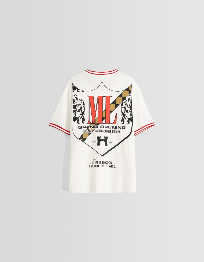 Camiseta de manga curta com estampa e modelagem quadrada