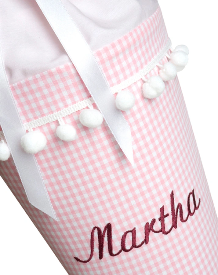 Personalisierte Schultüte rosa (Stickfarbe: rot)