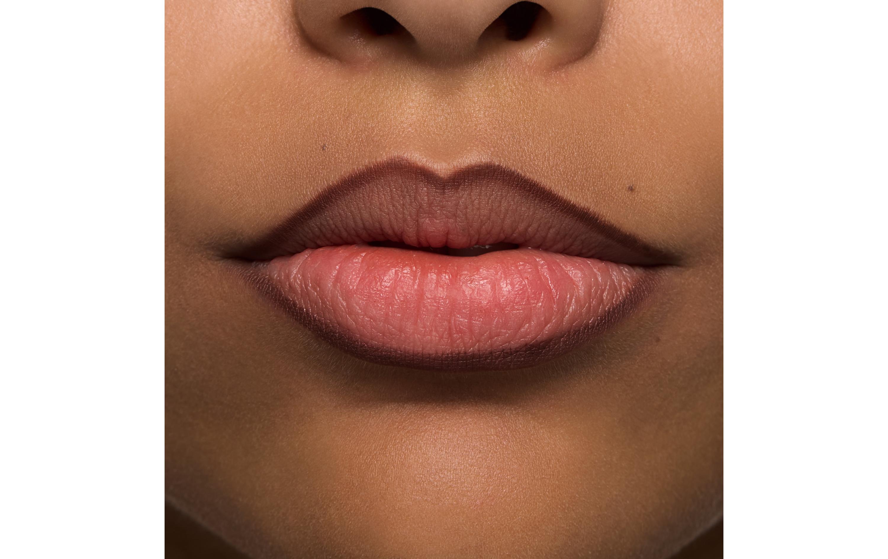 Lip Liner 8h Matte Comfort 11 Chestnut PerfectionLanganhaltender Lipliner in einem kräftigen, kastanienbraunen Farbton für perfekte Lippenkonturen