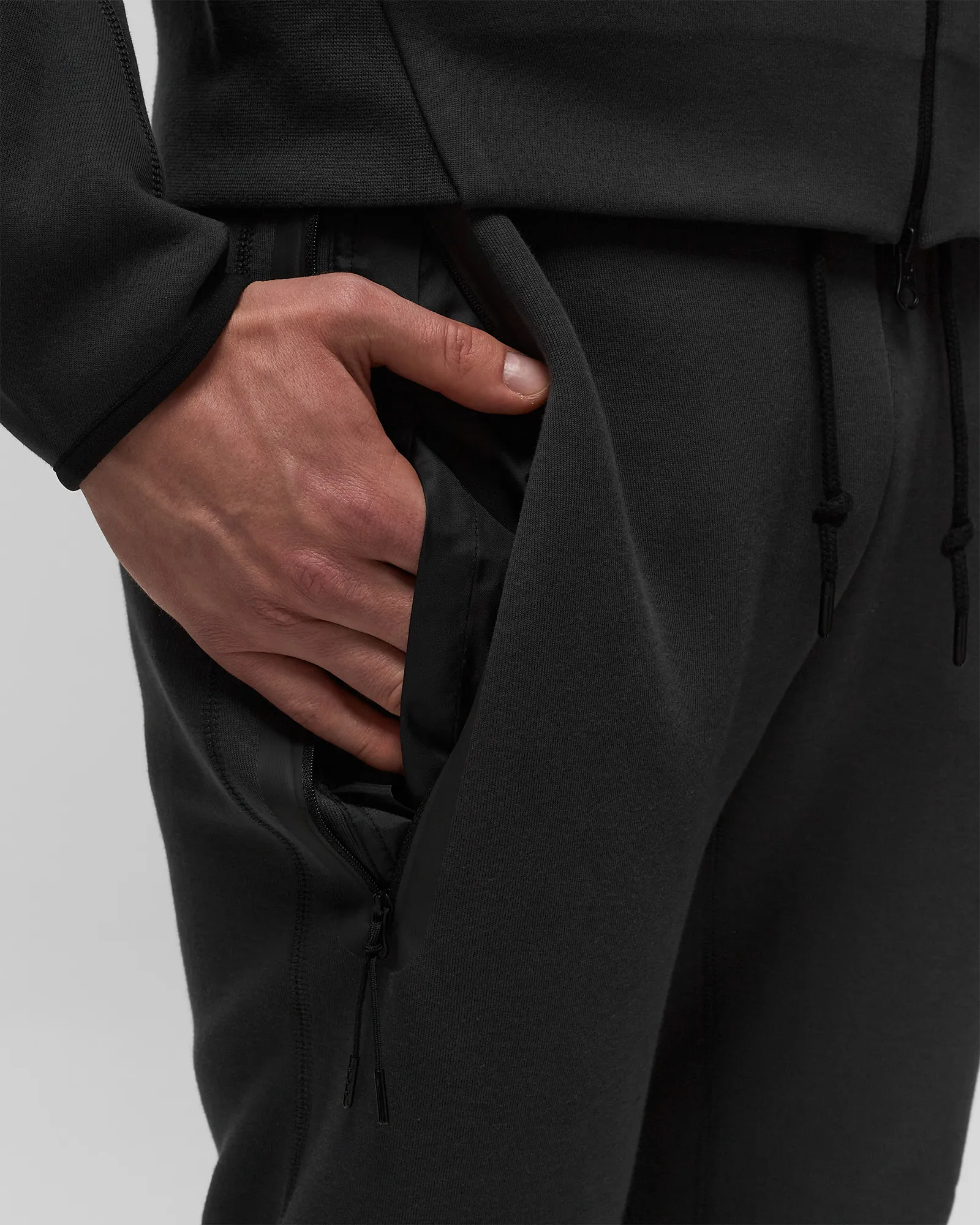 Nike Sportswear Tech Fleece Slim Fit Joggers