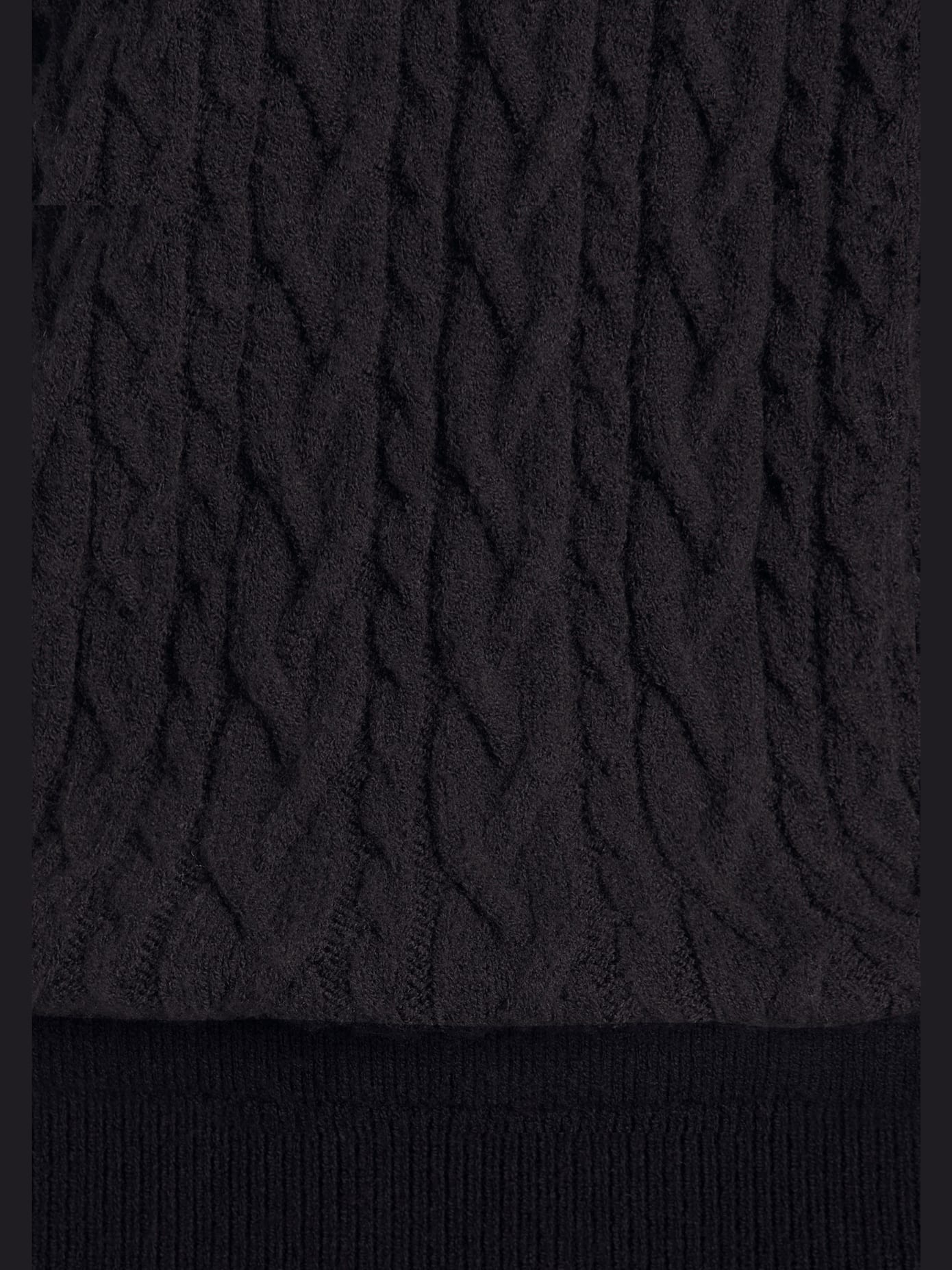 Robe en tricot avec encolure ronde